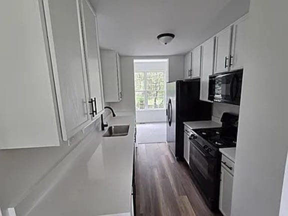 Building Photo - 2909 White Thorn Cir