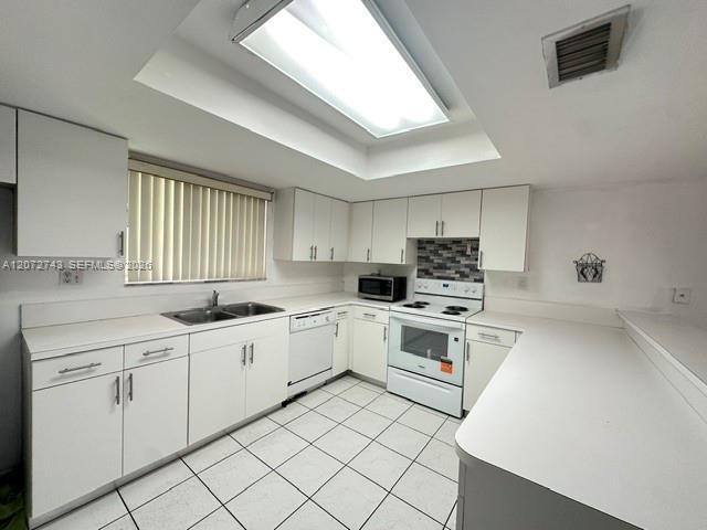 Building Photo - 14909 SW 80th St