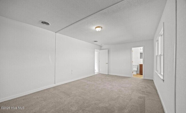 Building Photo - 113 Mexico Rd