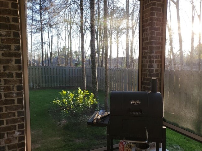 Building Photo - 9407 Cres Lodge Cir