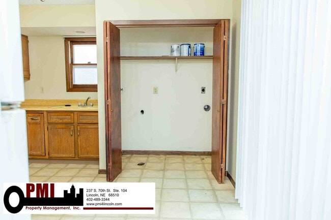 Building Photo - 3800/3802 Keith Cir