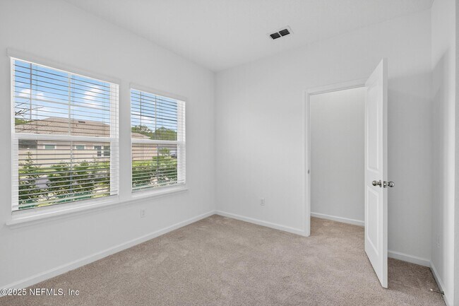 Building Photo - 7159 Pine River Ct