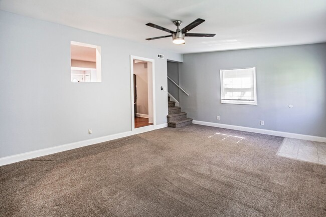 Building Photo - Gwinhurst - Fully updated 4 bedroom, 2 bat...