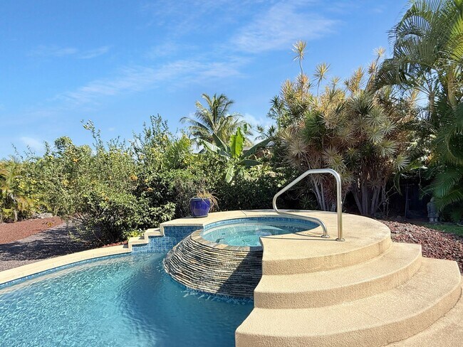 Building Photo - Fully Furnished Single Level Home with a Pool