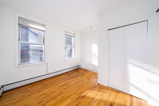 Building Photo - 107 Harrison St