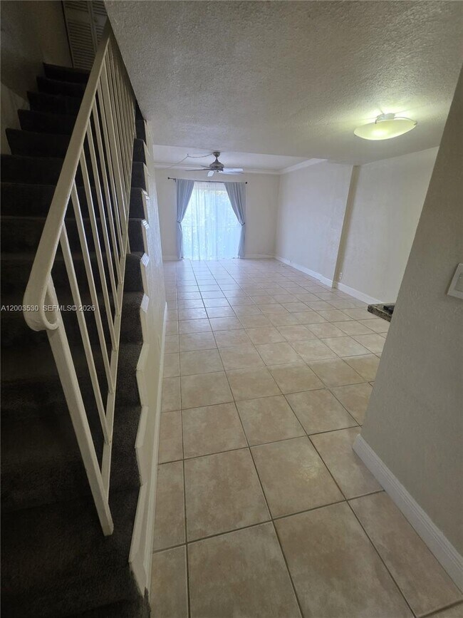Building Photo - 6709 N Kendall Dr