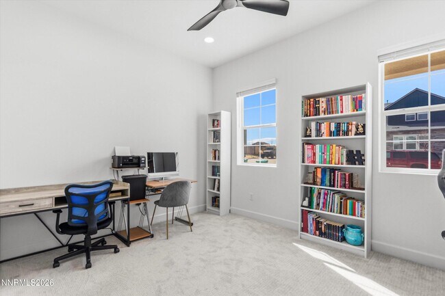 Building Photo - 325 S Pah Rah Rdg Dr