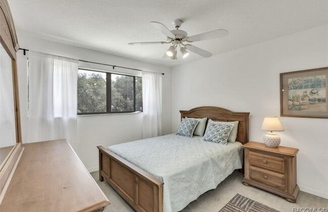 Building Photo - 9725 E Goldfinch Ln