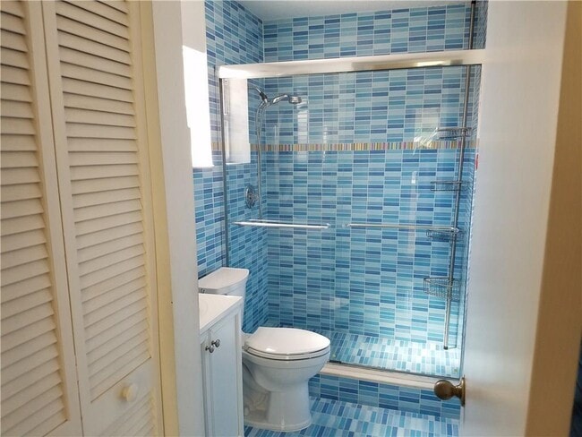 Building Photo - 1159 SE 6th Ct