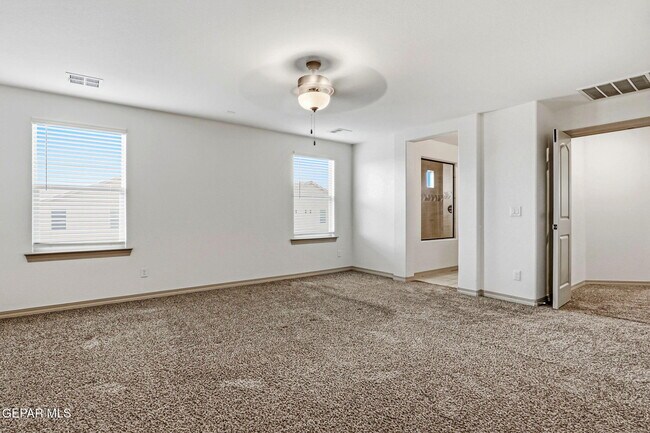 Building Photo - 14705 Tierra Escape Ave