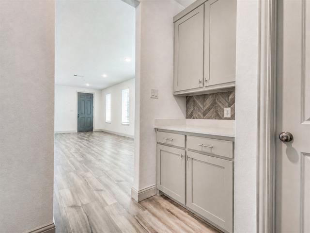 Building Photo - 8913 Swallowtail St