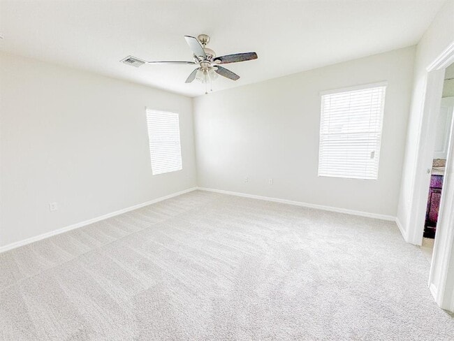 Building Photo - 405 Gris Sky Ln