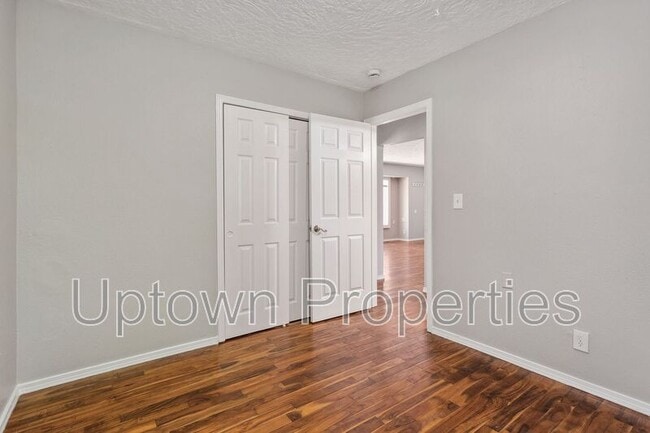 Building Photo - 11551 SW 64th Ave