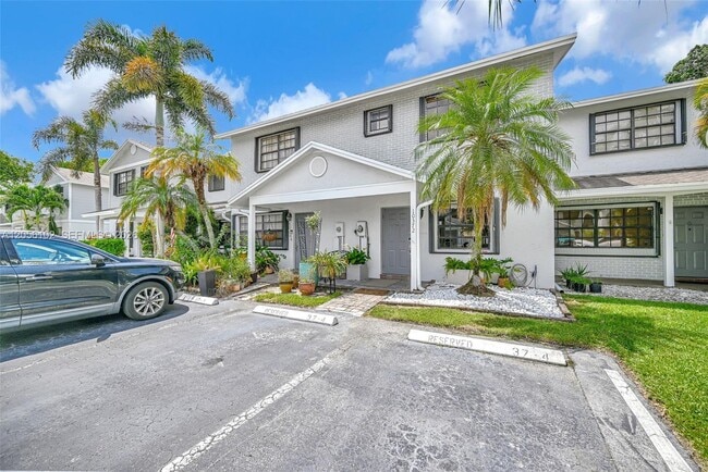 Building Photo - 10372 NW 3rd St