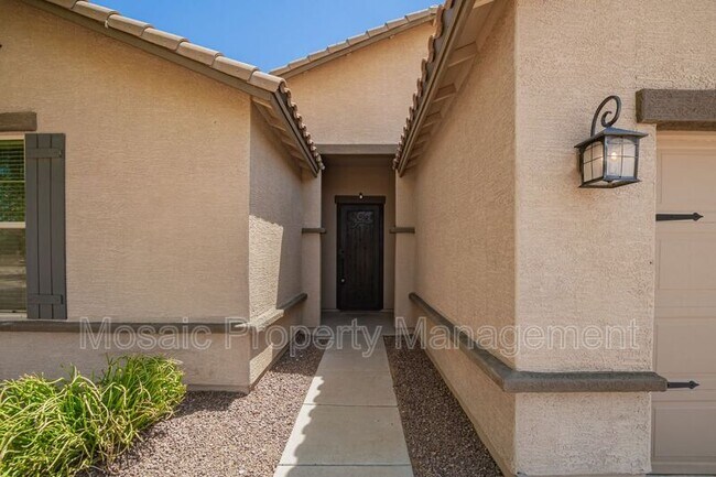 Building Photo - 35565 N Bandolier Dr
