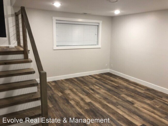 Building Photo - 2 br, 1 bath House - 1087 S Sarah Circle