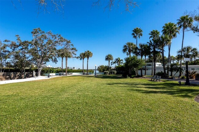 Building Photo - 130 164th Ave