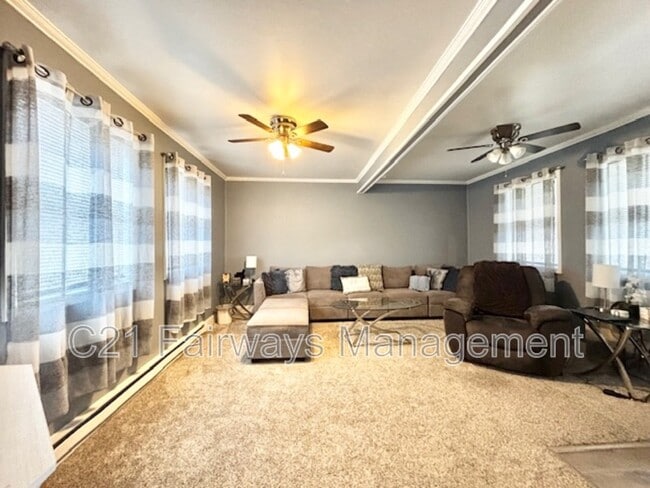 Building Photo - 217 N Lincoln Ave