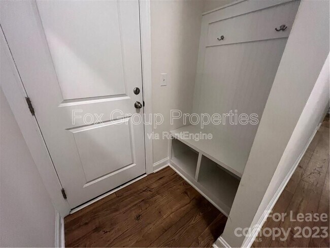 Building Photo - 345 Preston Rd