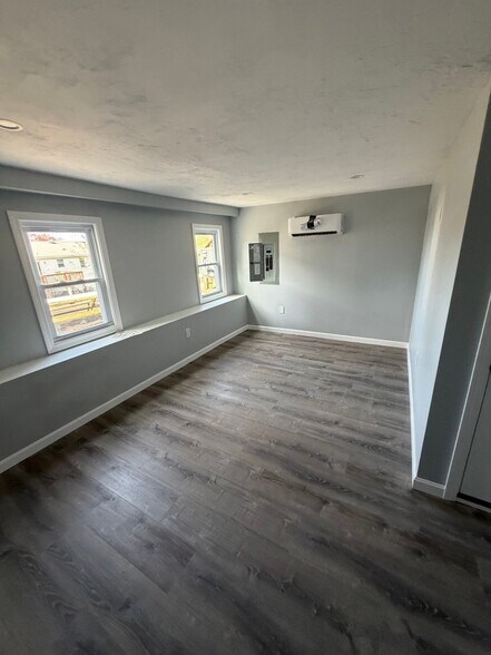 Building Photo - 85 Indian Run Rd