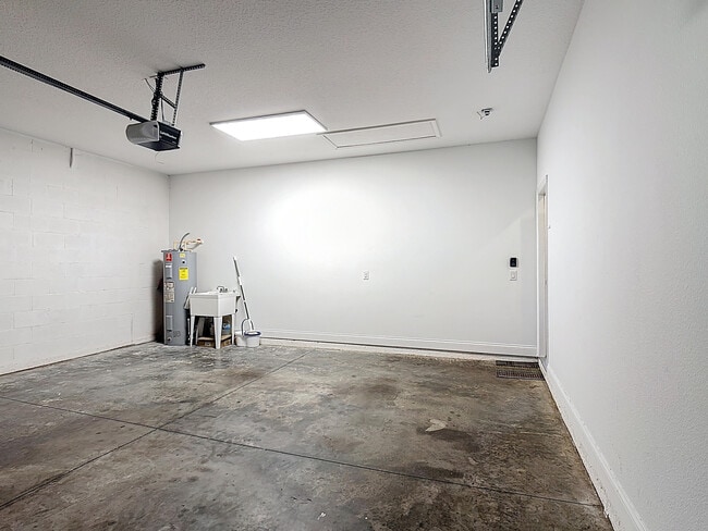 Building Photo - 5103 Appenine Loop W