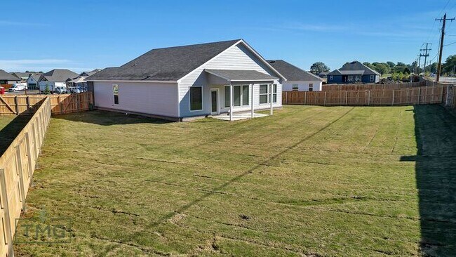 Building Photo - Naples: Your Stylish Haven in Owasso
