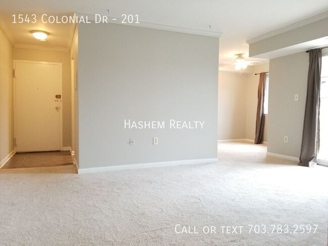 Building Photo - 1543 Colonial Dr