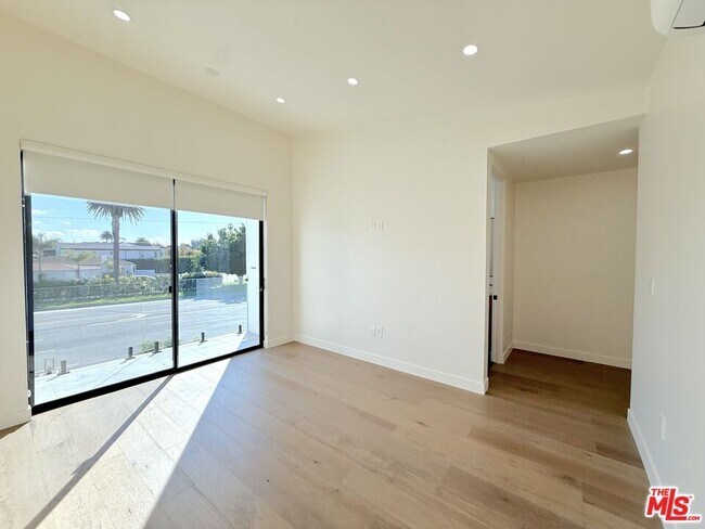 Building Photo - 10475 W Olympic Blvd