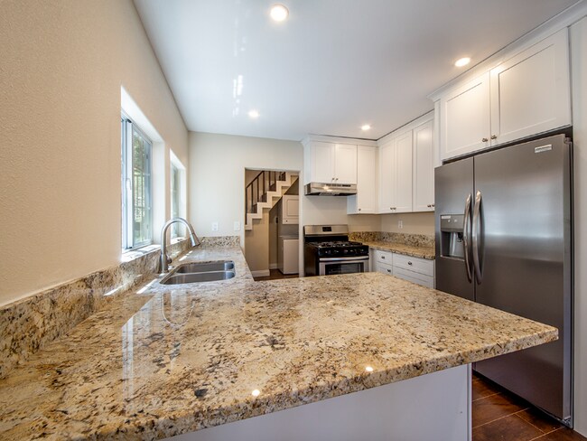 Building Photo - 23853 Wildwood Ln