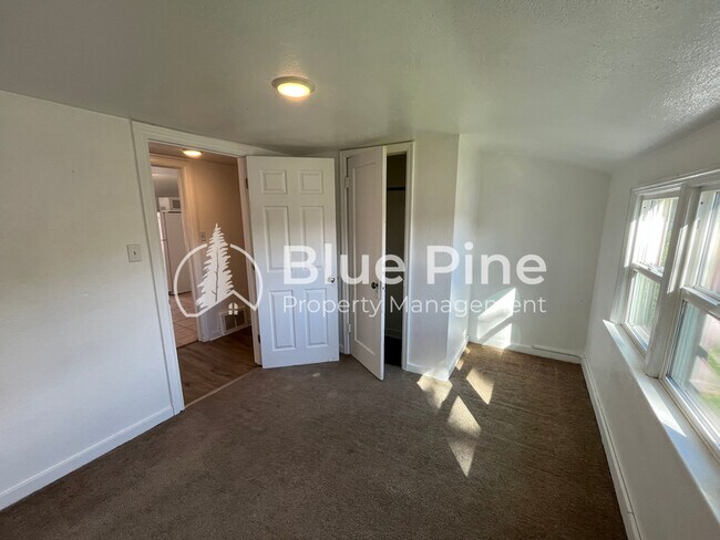 Building Photo - 1244 S 4th Ave