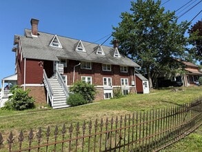 Building Photo - 502 Church St