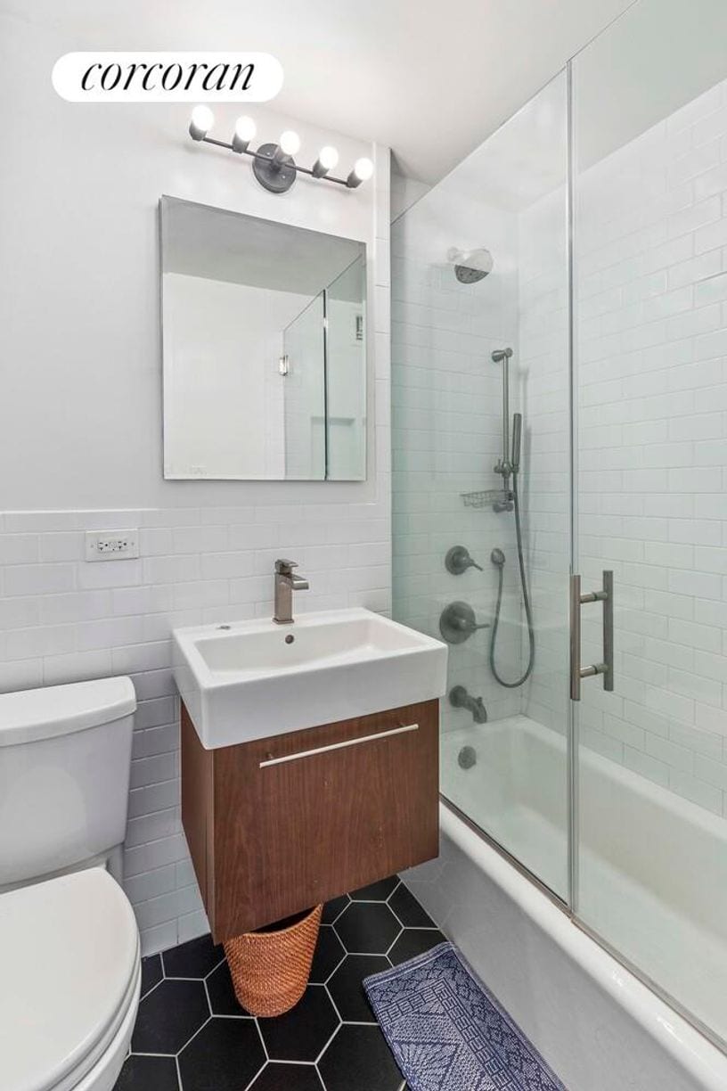 Building Photo - 333 E 14th St