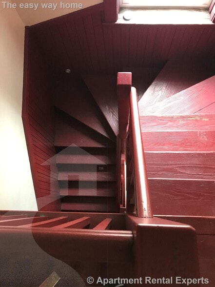 Building Photo - 14 Centre St