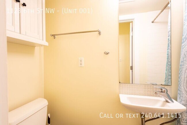 Building Photo - 1123 6th St NW
