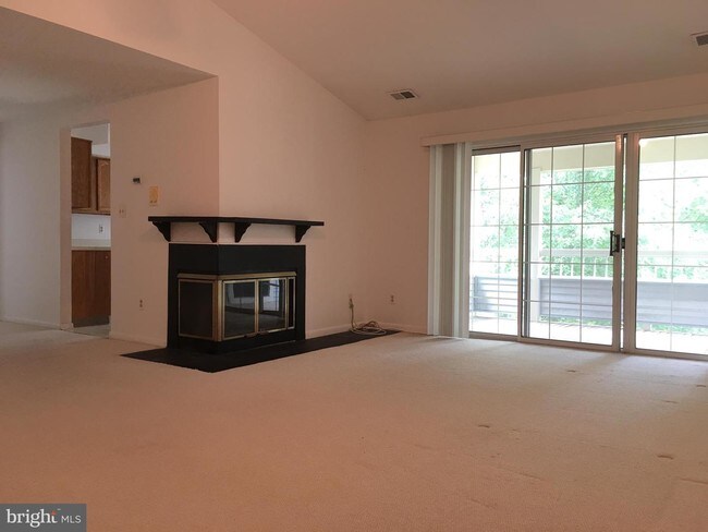 Building Photo - 307 Trinity Ct