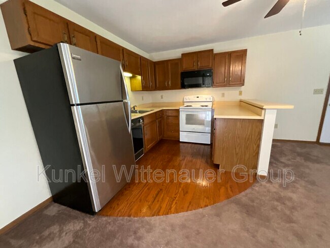 Building Photo - 251 Eagle Ridge