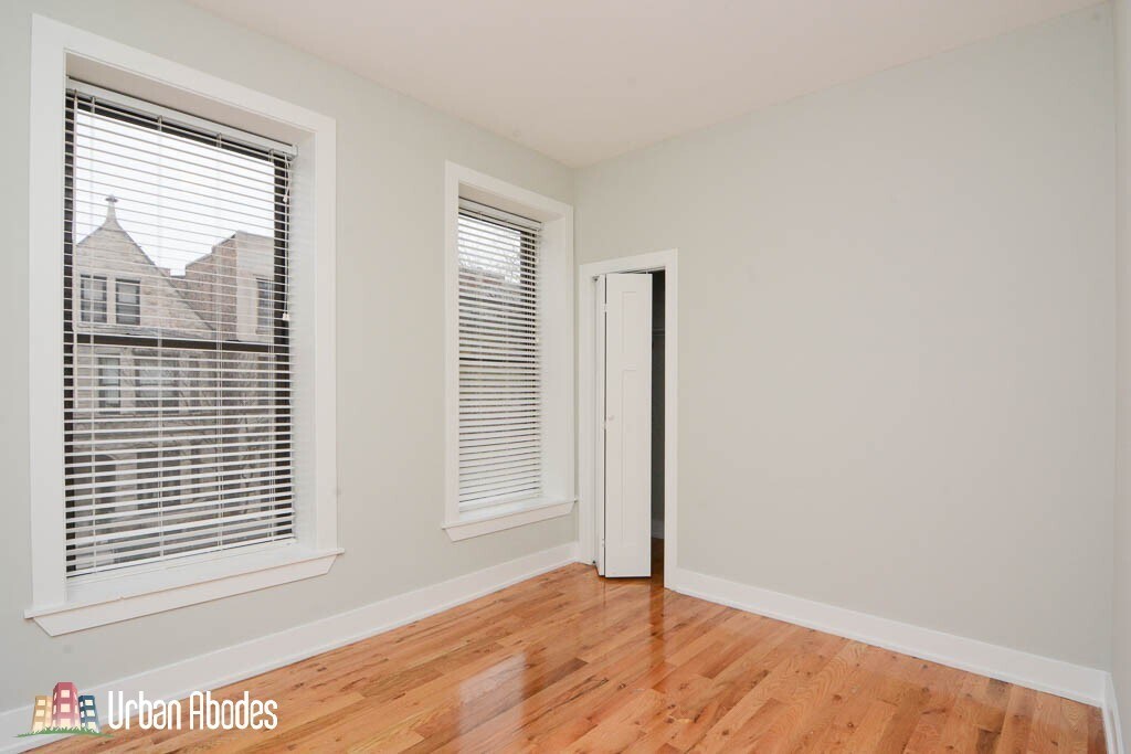 Building Photo - 636 W Oak St