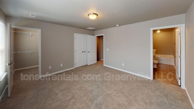 Building Photo - 433 Woodbark Ct