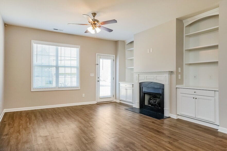 Building Photo - 53 Manito Pl