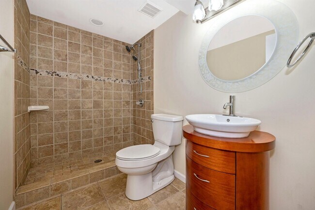 Building Photo - WELLER ESTATES