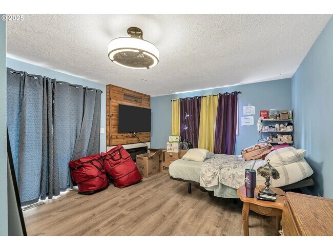 Building Photo - 3338 SE 156th Ave