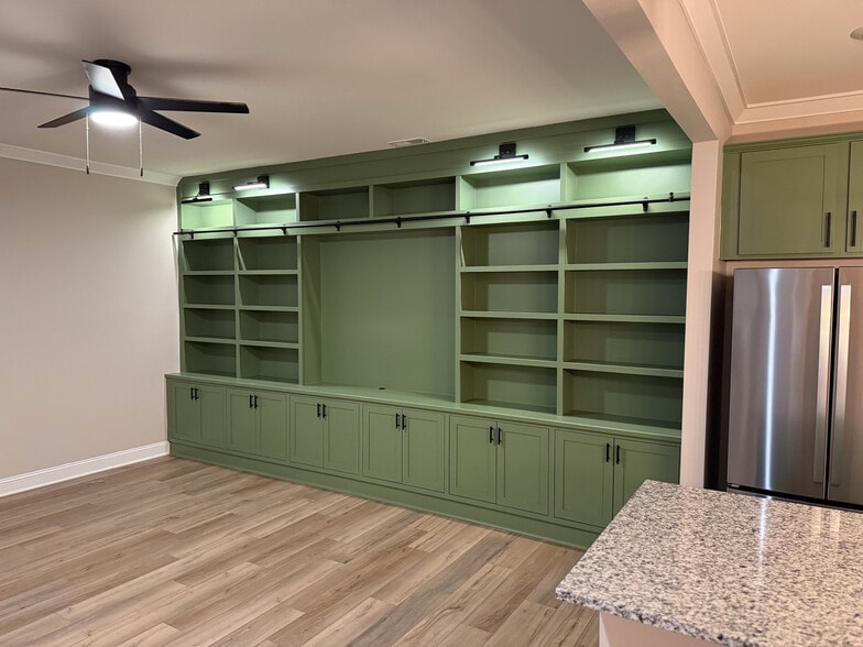 Building Photo - 147 Hyacinth Ln