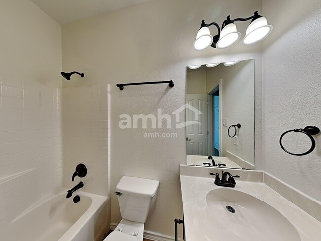 Building Photo - 1518 Melanie Trail