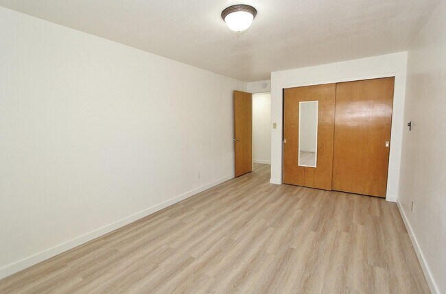 Building Photo - 1407 Ellis Ave