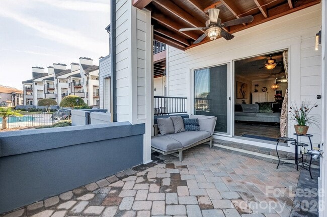 Building Photo - 18695 Vineyard Point Ln