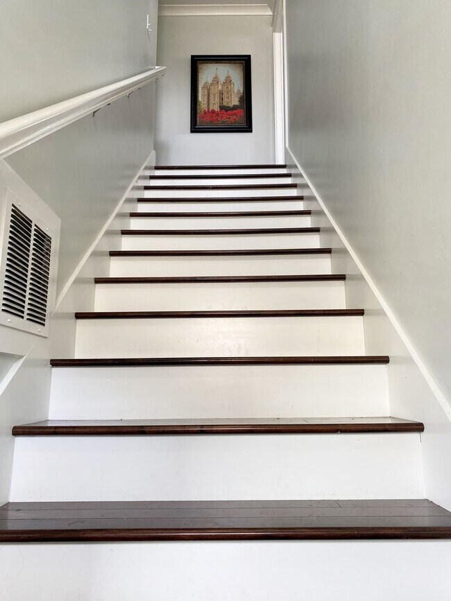 Building Photo - Beautiful Daybreak Home in Excellent South Jordan Location!