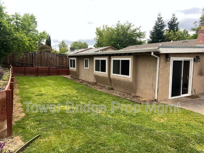Building Photo - 6306 Trajan Dr