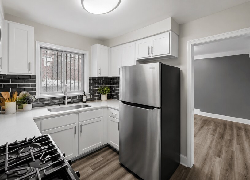 Building Photo - Oak Park Manor Apartments & Townhomes
