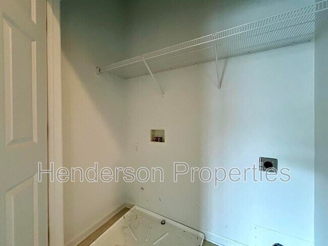 Building Photo - 125 Charterhouse Ln