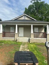 Building Photo - 831 Belleaire Ave